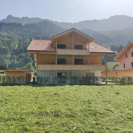 Apartamento 5min Blausee / 20min Interlaken / Wifi *